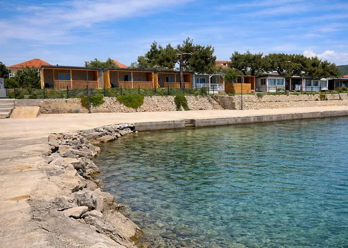 Izabella Seaside *