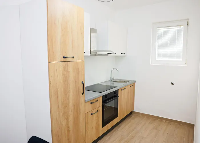 Izabella Seaside Apartment